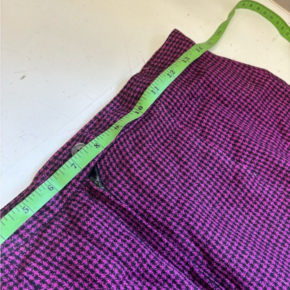 Pink And Black Houndstooth Pencil Skirt - Picture 5 of 6